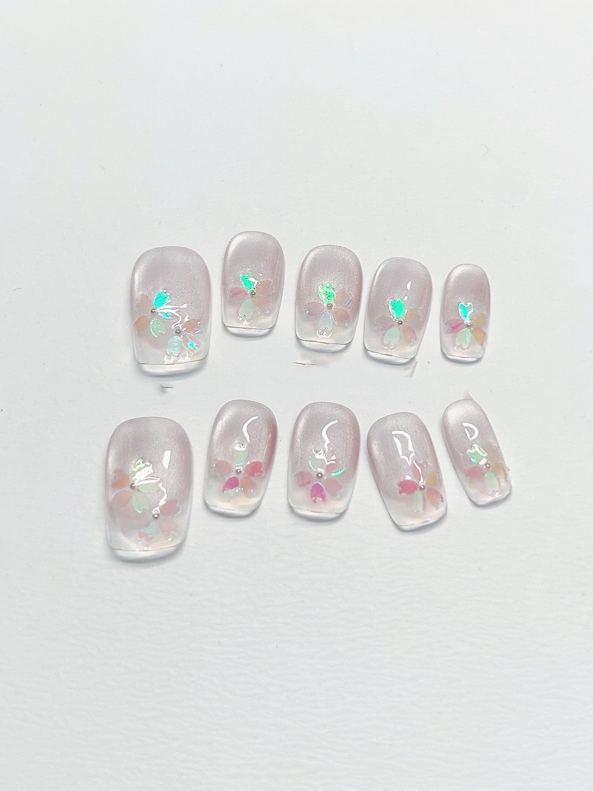 Fertiges Produkt: Künstlicher Nagelaufsatz