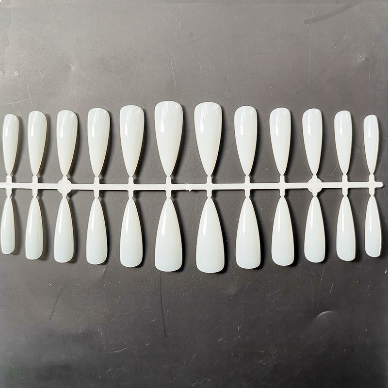 Nicht abfärbende künstliche Fingernägel