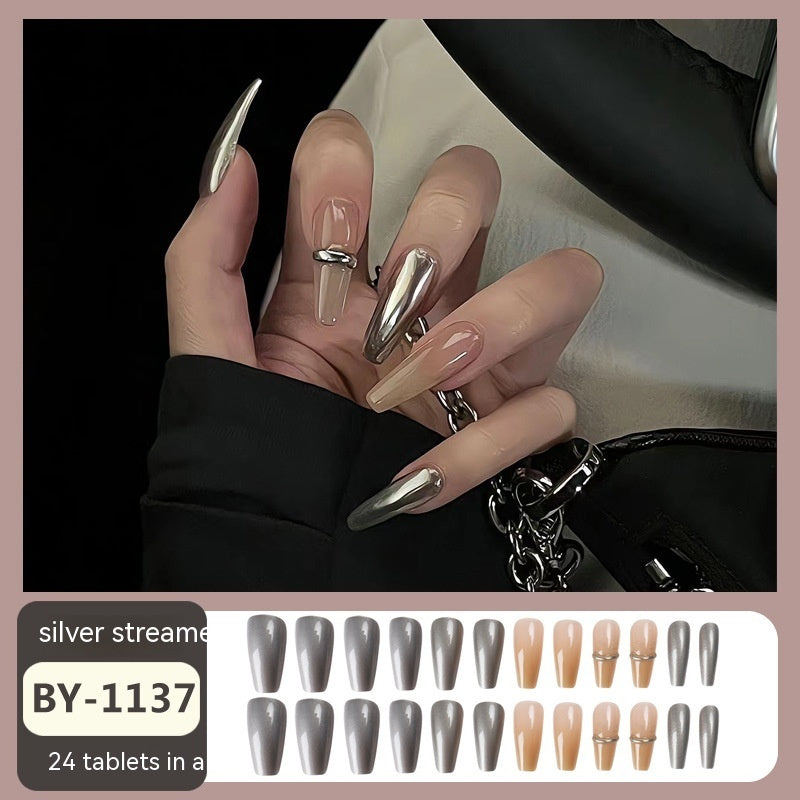 Fertiges Produkt: Abnehmbarer Nagelflicken