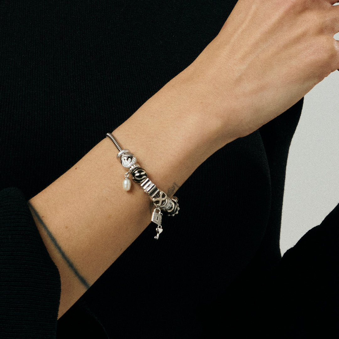 Unlock my Heart - Dangle Charm 4 mm with Bracelet - Polished Sterling Silver with 24 Cubic Zirconia