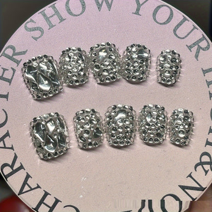 Handgefertigter, abnehmbarer Nagelspitzenaufsatz im Alltagsstil