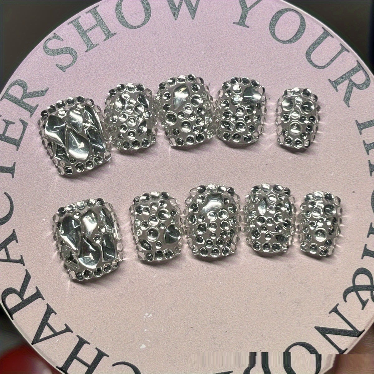 Handgefertigter, abnehmbarer Nagelspitzenaufsatz im Alltagsstil