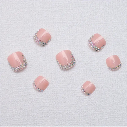 Modische, schlichte und kurze quadratische Fußmaniküre