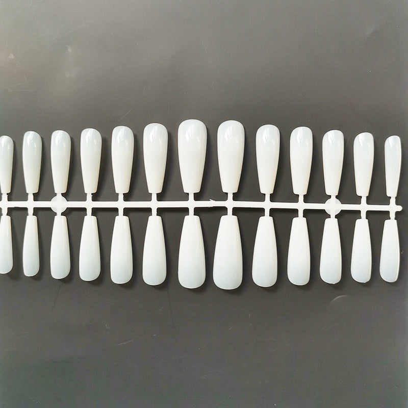 Nicht abfärbende künstliche Fingernägel