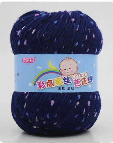 Wool scarf and cashmere yarn