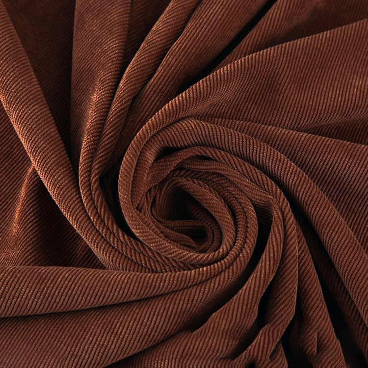 Modische Kleidung Hosenanzug mit Punkten aus Cord