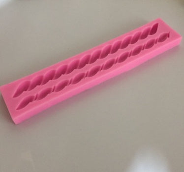 DIY Silikonform für süße Perlenketten 