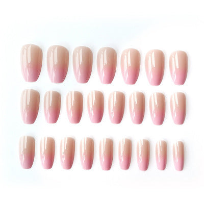 Fertiges Nageldesign, künstliche Nagelflicken, Peeling