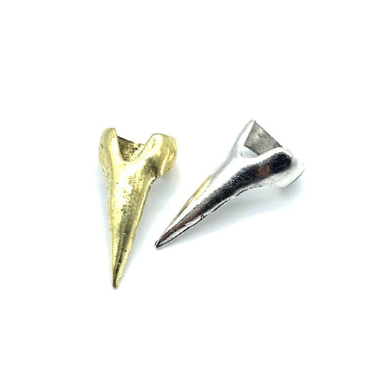 Modepersönlichkeit, Gothic-Stil, Punk-Stil, Retro-Zauberkrallennägel