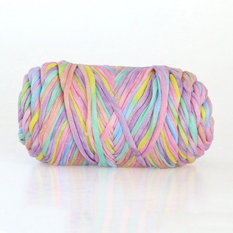 Handgewebte Hausschuhe aus dicker Wolle mit dickem Garnkern und Baumwollgarnknäuel