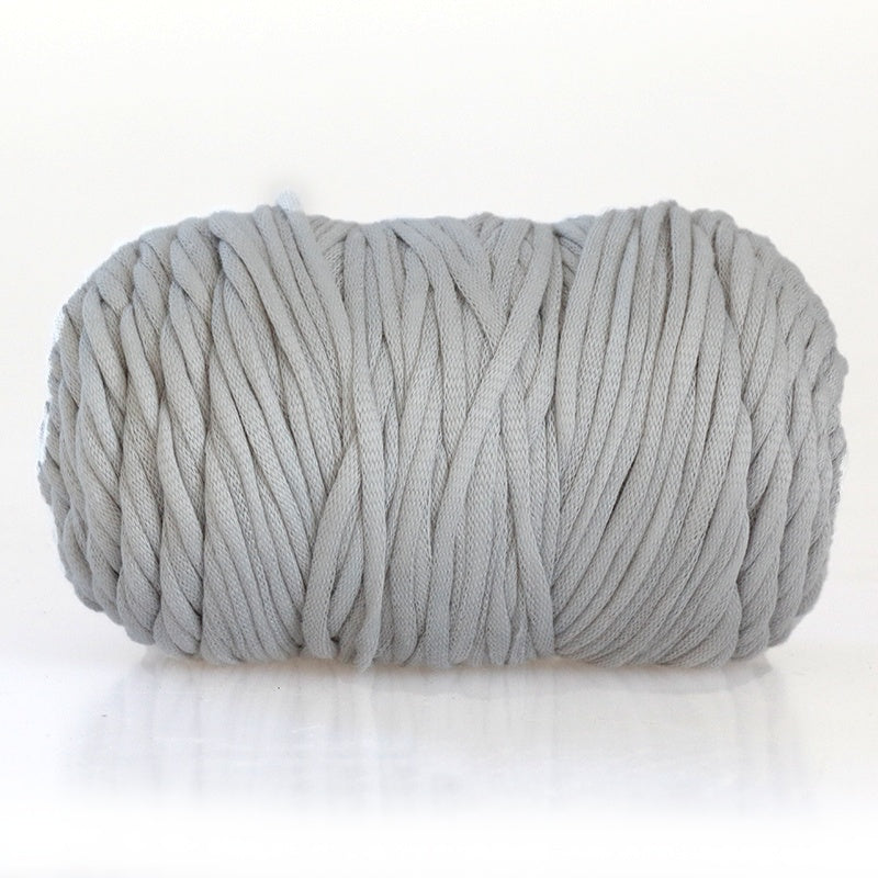 Handgewebte Hausschuhe aus dicker Wolle mit dickem Garnkern und Baumwollgarnknäuel