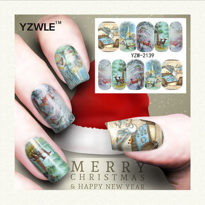 Nagelsticker mit rotem Schneeflocken-Hirsch-Schneemann-Motiv