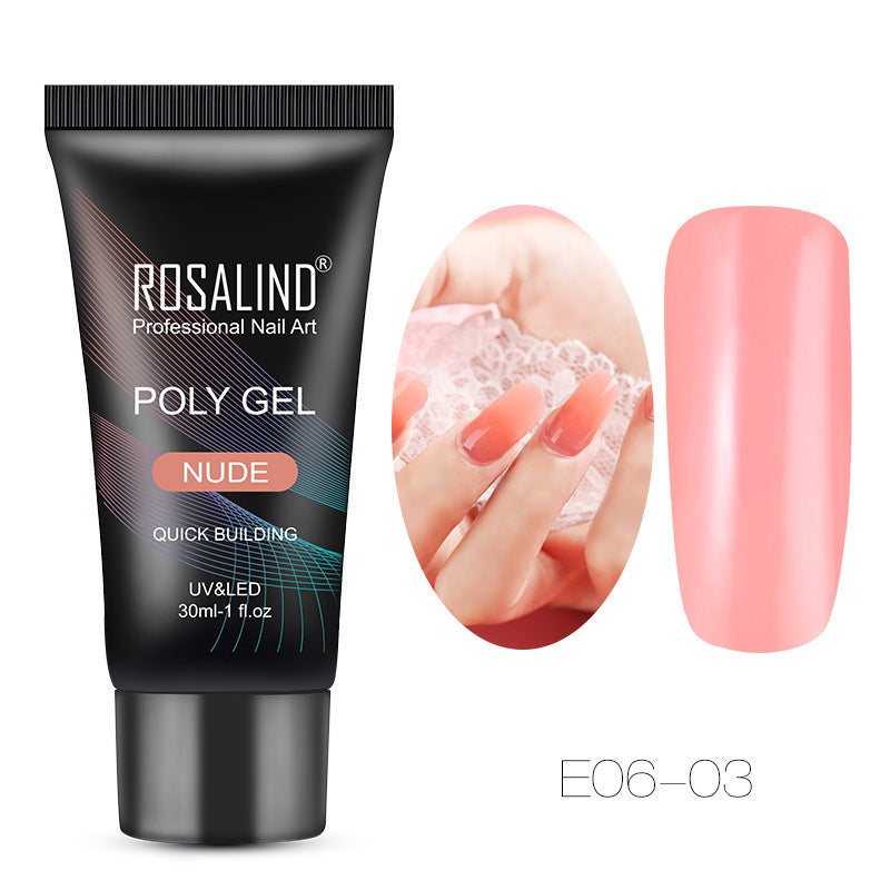 Kristallnagelmodell Nagelverlängerung