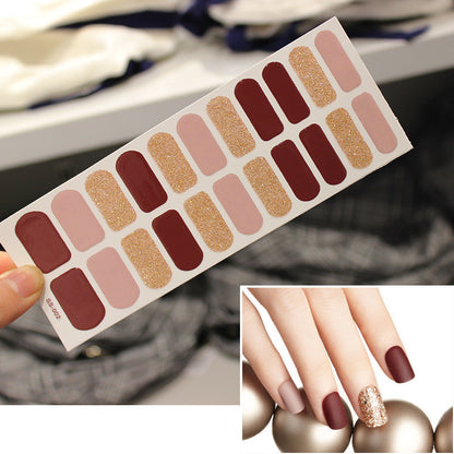 Wasserfester Nagelaufkleber mit farbigen Weihnachtsbuchstaben (komplett)