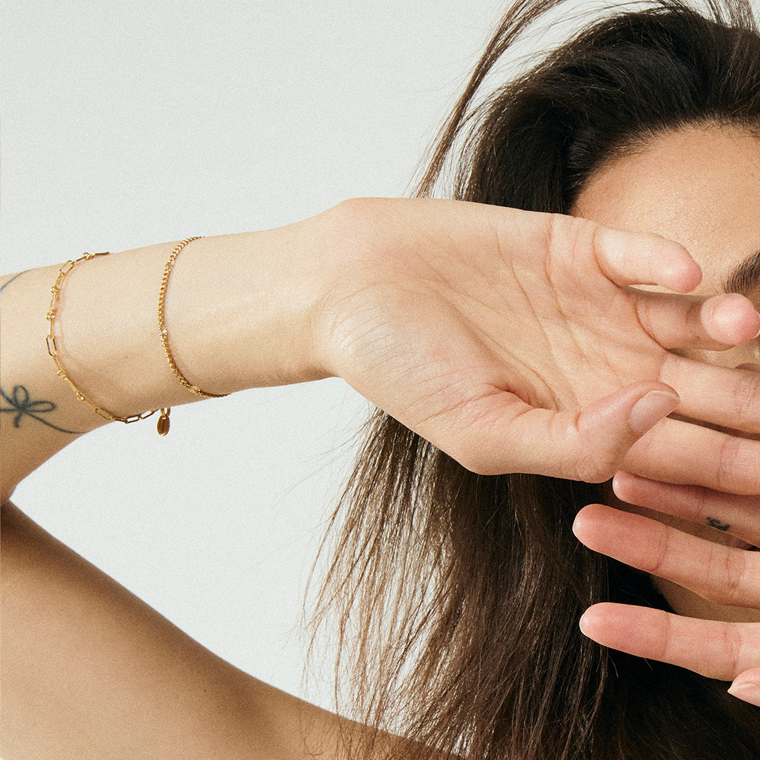 Shiny Links Bracelet - Polished Gold Plated Sterling Silver with 3 white