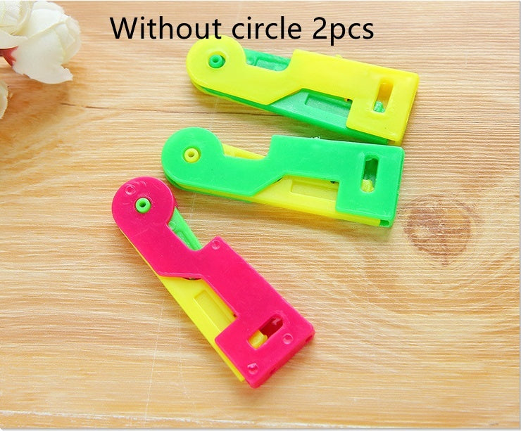 Neuestes automatisches Nadeleinfädler-System für ältere Menschen