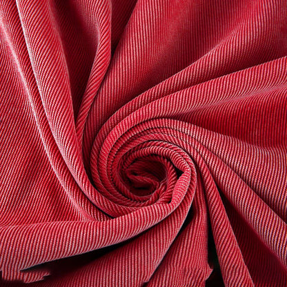 Modische Kleidung Hosenanzug mit Punkten aus Cord