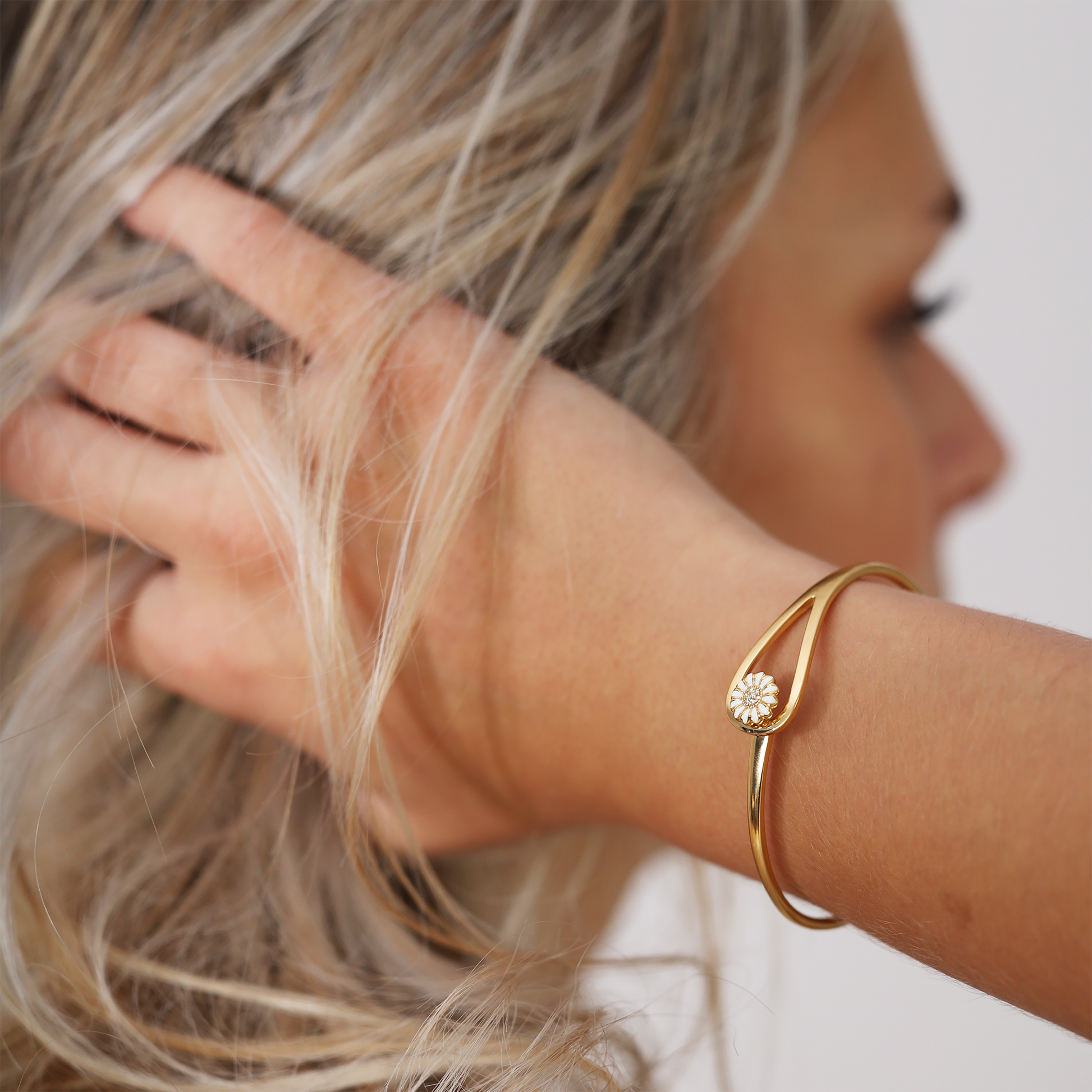 Topaz Marguerite Bracelet_Bangles - CHRISTINA