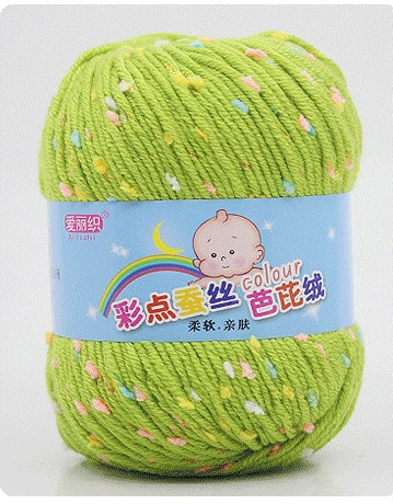 Wool scarf and cashmere yarn