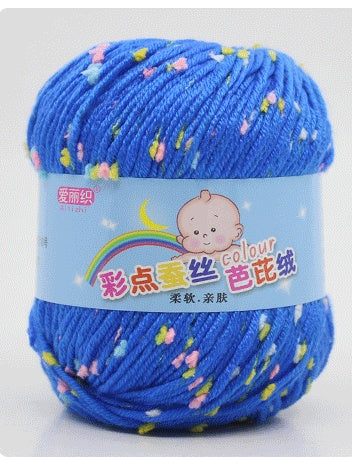 Wool scarf and cashmere yarn