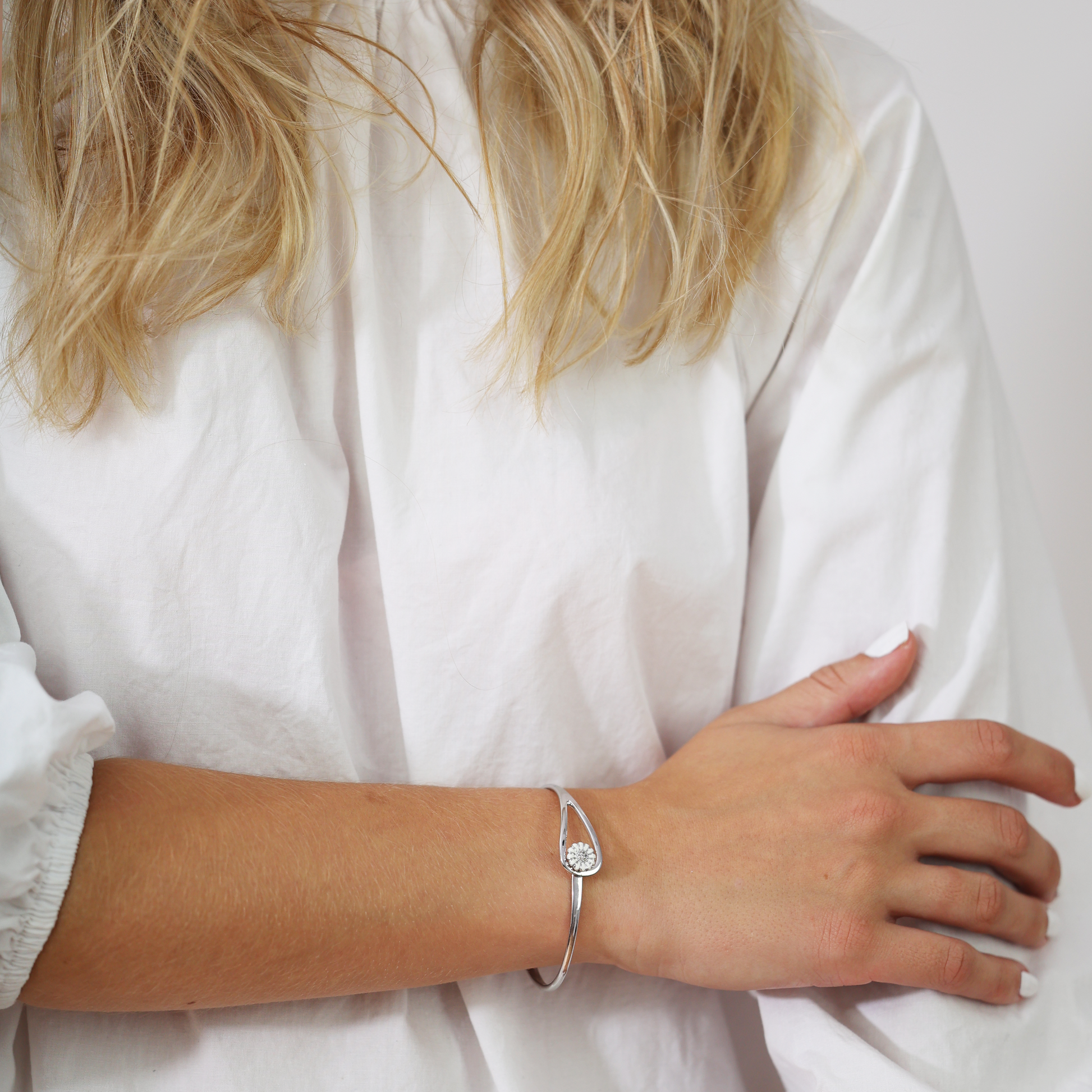 Topaz Marguerite Bracelet_Bangles - CHRISTINA