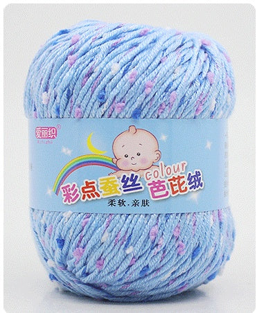 Wool scarf and cashmere yarn