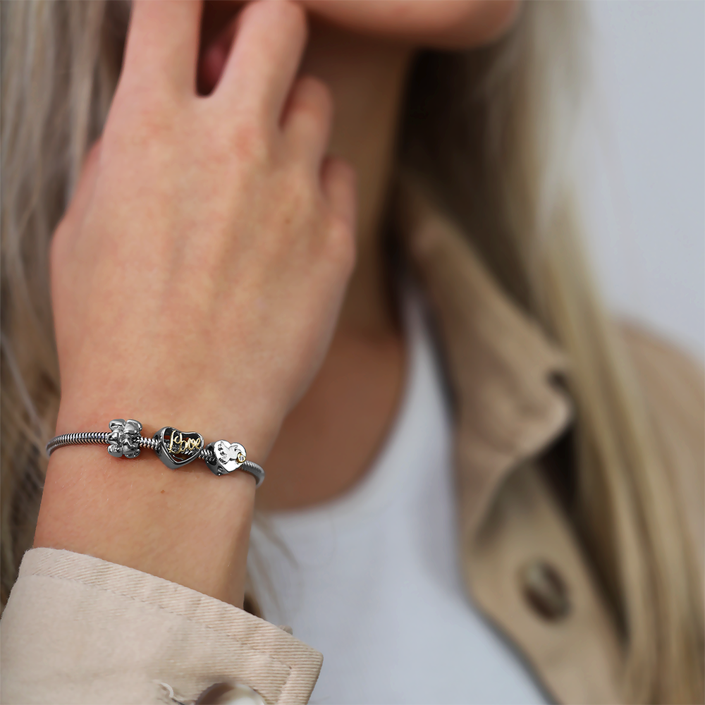 Hearts & Love Charms with sølvBracelet - CHRISTINA