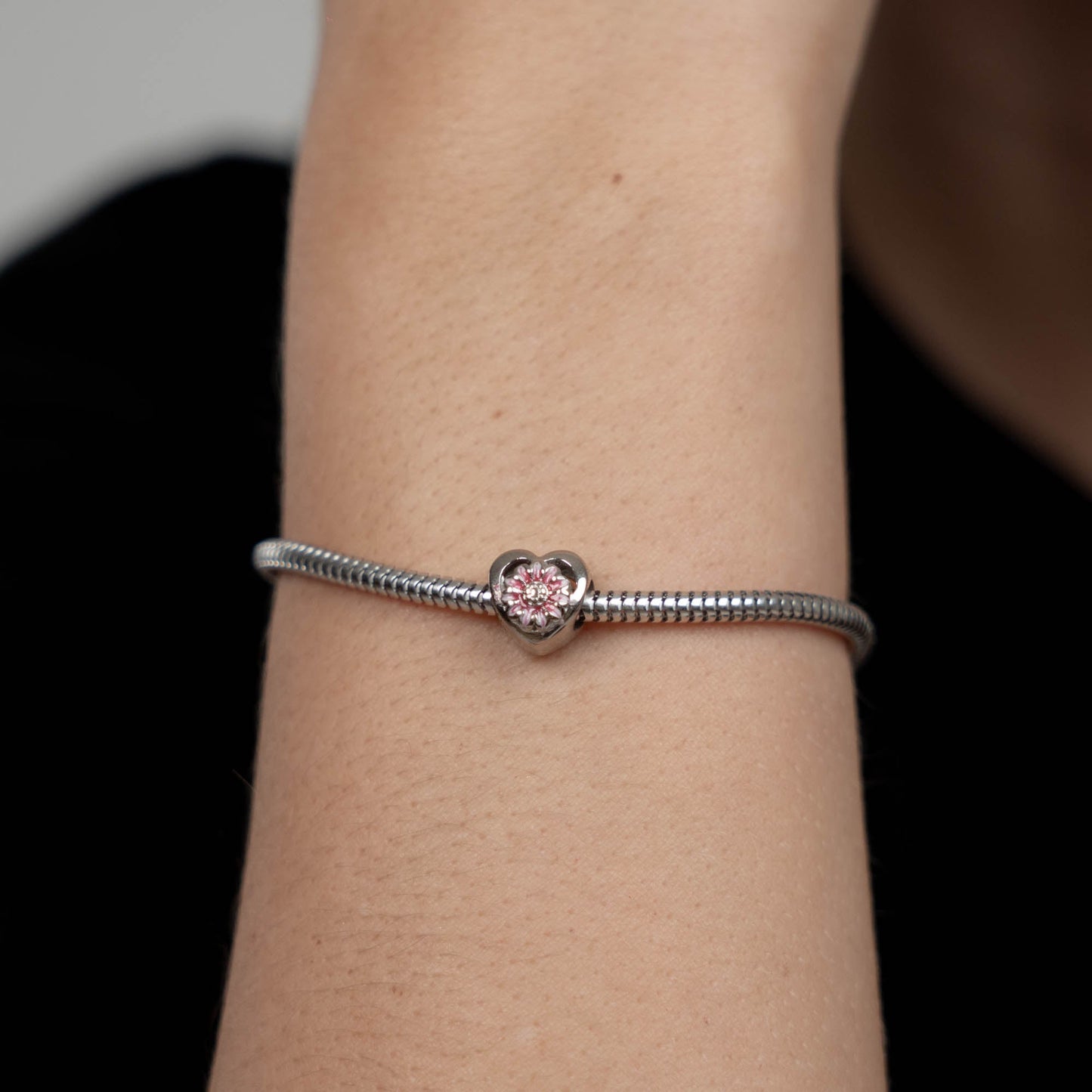 Pink Marguerite - Charm 4 mm with Bracelet - Blankpoleret Sterling Sølv with 1 Topas