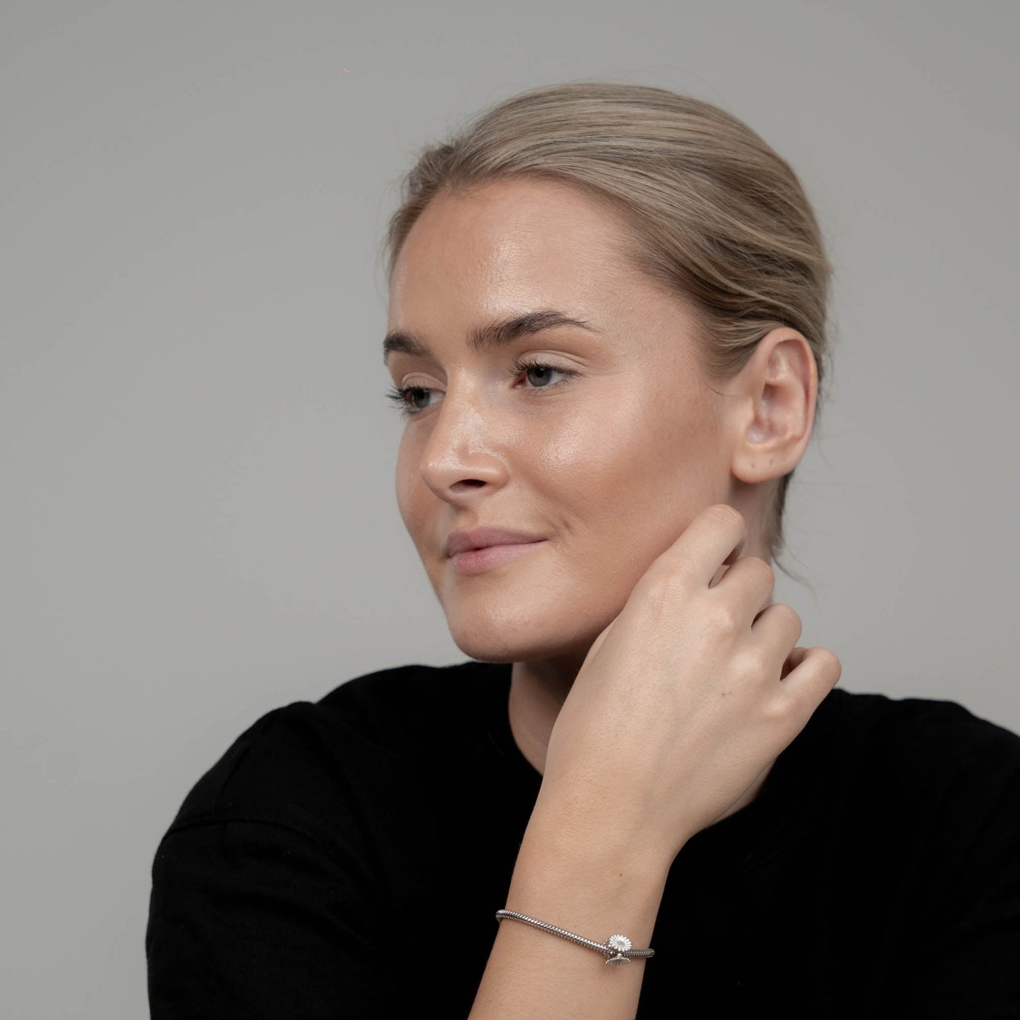 Marguerite Triangle - Charm 4 mm with Bracelet - Sterling Silver