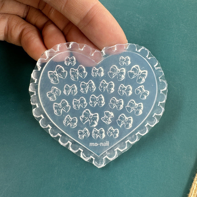 Silikon-Manikürform mit Blumenmotiv (nicht weißlich)