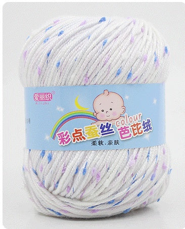 Wool scarf and cashmere yarn