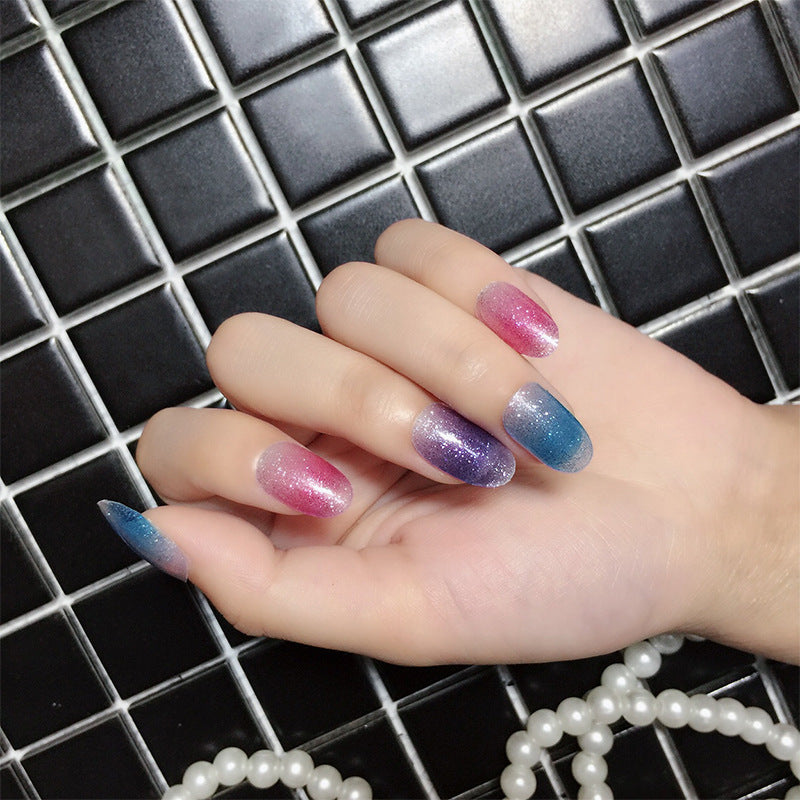 Nagelsticker mit Zwiebelpuder-Farbverlauf für Internetstars