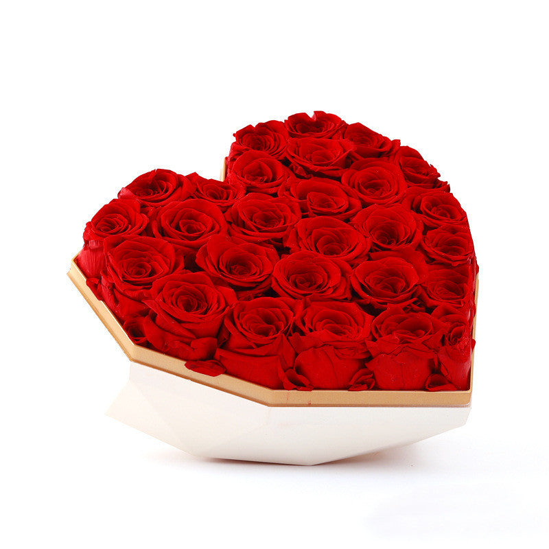 Valentinstag-Geschenkbox zum Göttinnentag und Geburtstag für die Freundin mit konservierten Blumen und Rosen