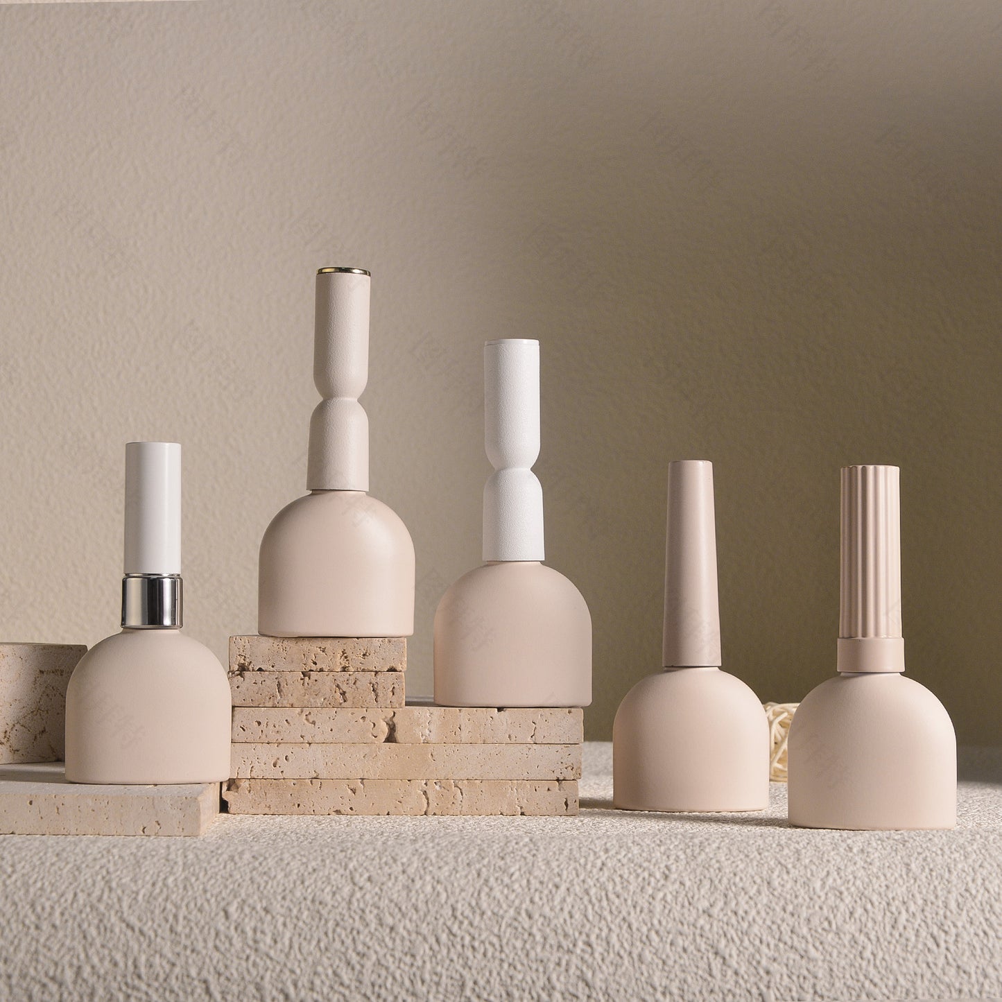 Lichtdichte Nagellackflasche aus Glas mit Pinsel und galvanisiertem Nagellackdeckel