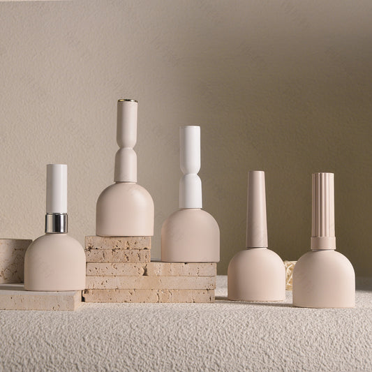 Lichtdichte Nagellackflasche aus Glas mit Pinsel und galvanisiertem Nagellackdeckel