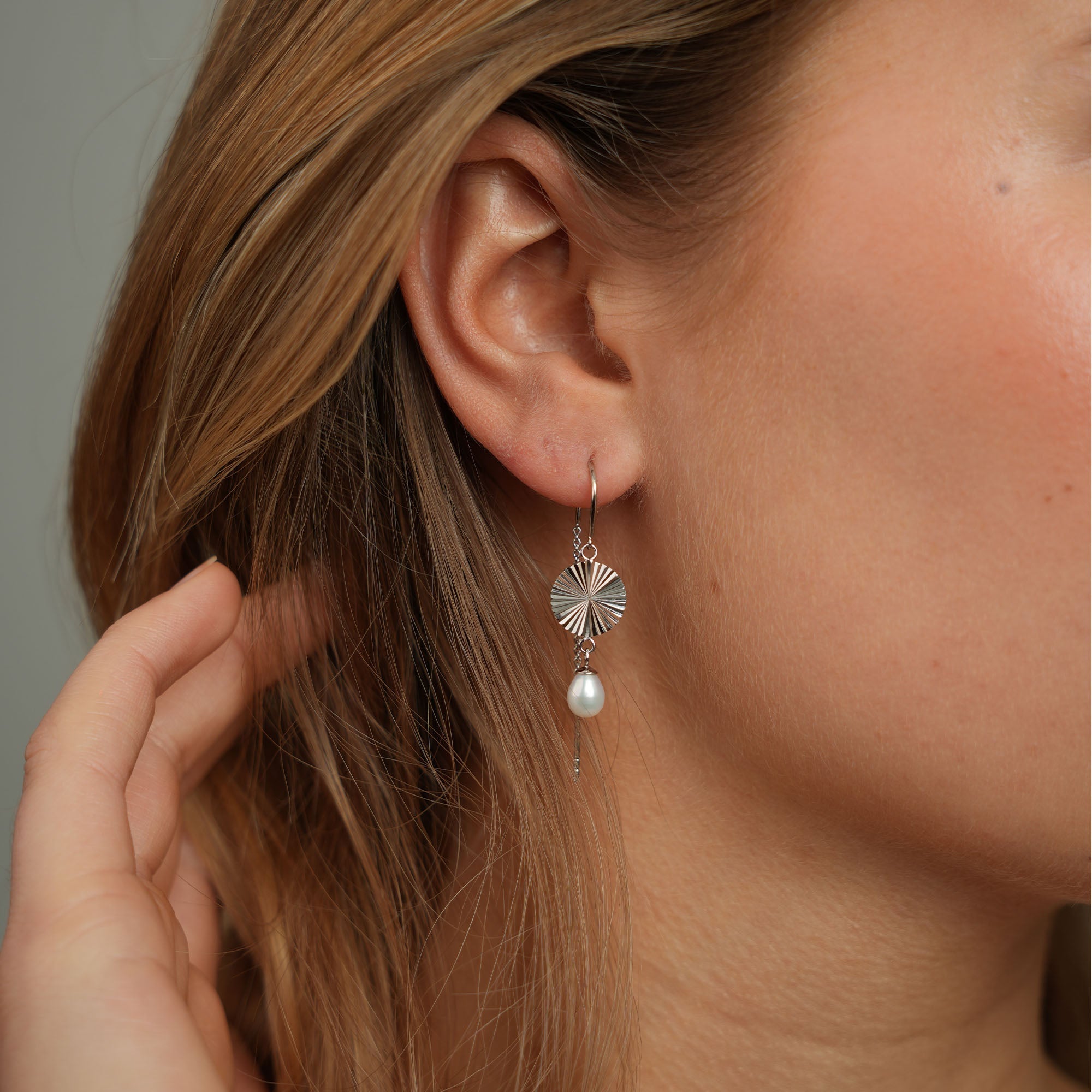 Sparkle Life Dangle Earring - Sterling Silver with 2 white Freshwater Pearls