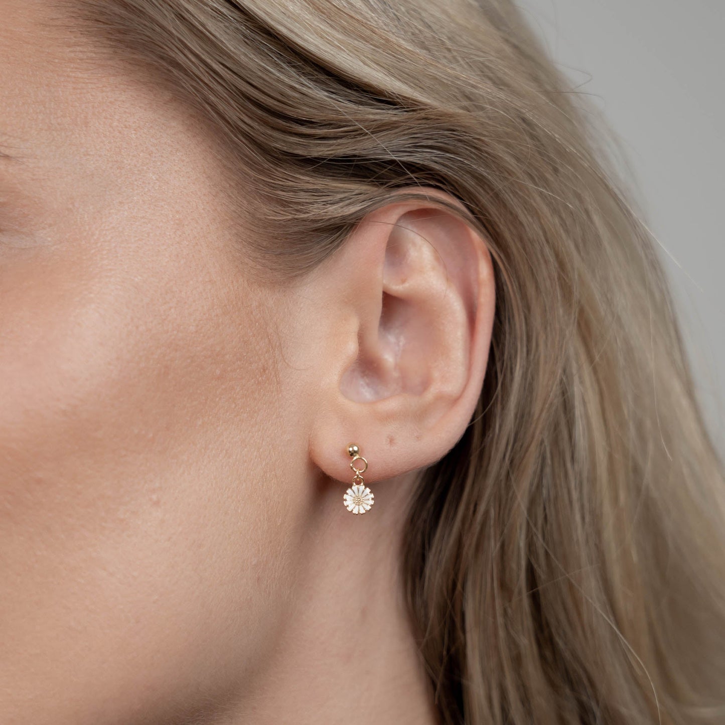 Dangling Marguerite Simple Earring Stud / Single Stud - Polished Gold Plated Sterling Silver