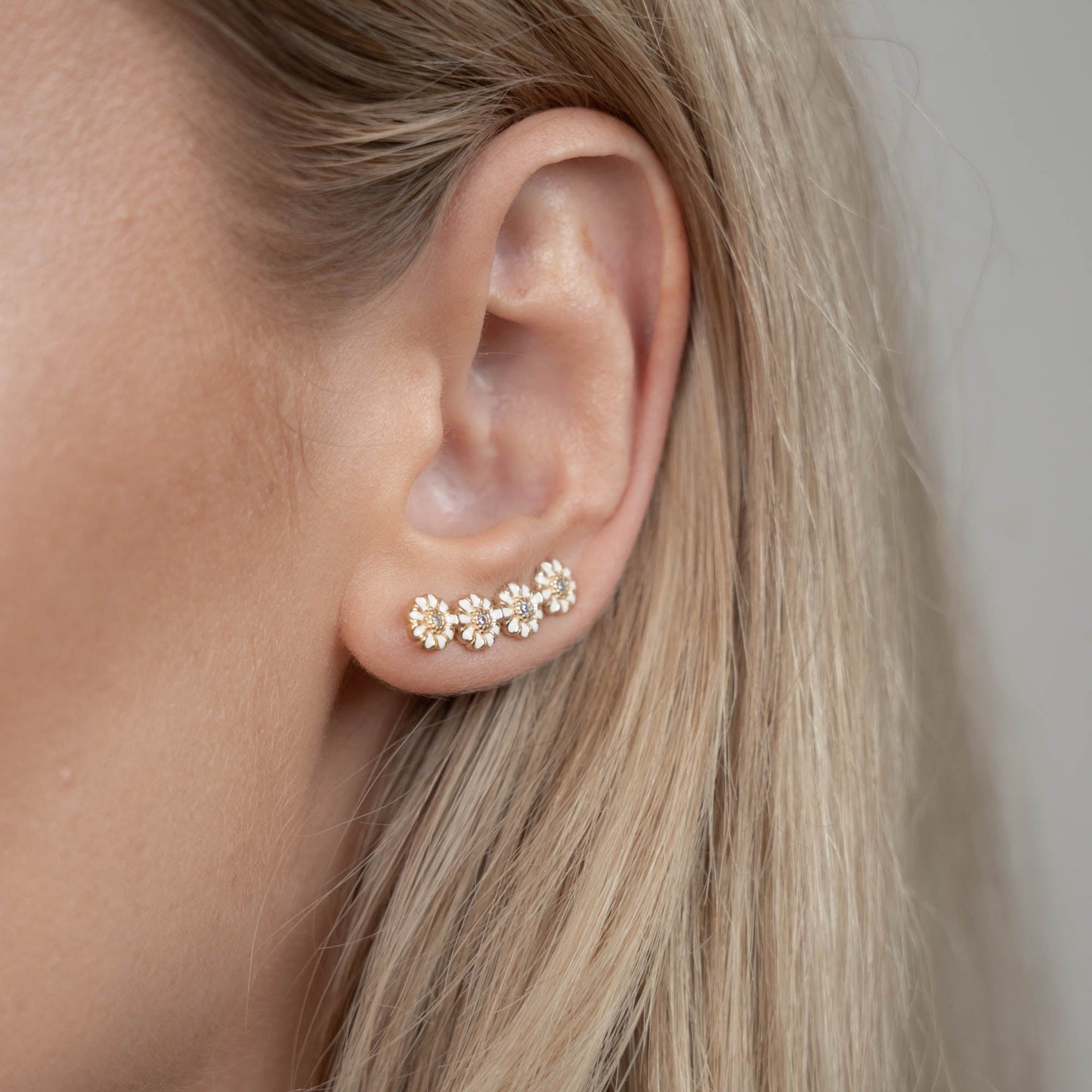 Long Marguerites Crawlers - Polished Gold Plated Sterling Silver with 10 white Topas