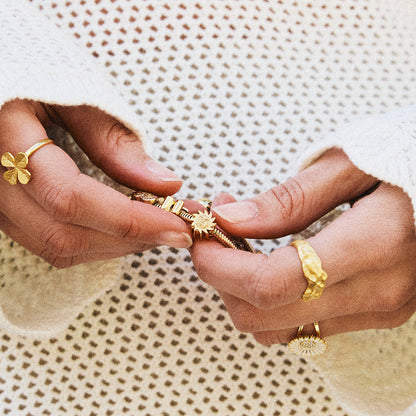 Glowing Sun - Charm 4 mm with Bracelet - Matte Gold-Plated Sterling Silver