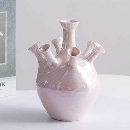 Neue Blumen für die Wohnzimmerdekoration