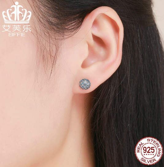 New S925 Sterling Silver Wave Pattern Earrings Inlaid With Blue Crystal Earrings Korean Version Of Silver Jewelry