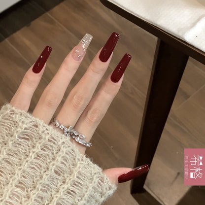 Ultralanger, reiner weinroter, schlichter, handgefertigter Schutzanzug