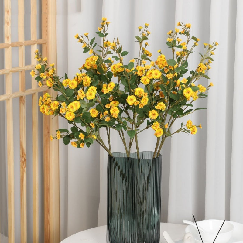 Künstliche Blumen im europäischen Stil, mehrköpfige kleine Rosenornamente