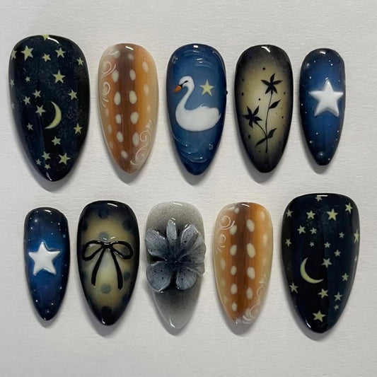 Nagelspitze für Damen mit Stern-, Mond-, Schwanen-, Schleifen- und Blumenmotiv