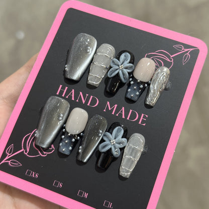 Hochwertige, 3D-geschnitzte, robuste, handgefertigte Rüstung im Katzenaugen-Design