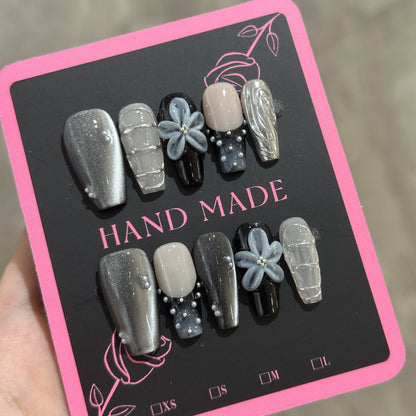 Hochwertige, 3D-geschnitzte, robuste, handgefertigte Rüstung im Katzenaugen-Design