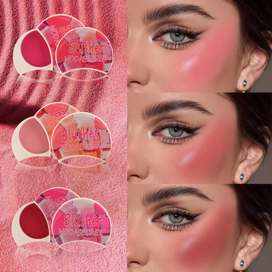 Natürliches, mattes Rouge für das Gesicht