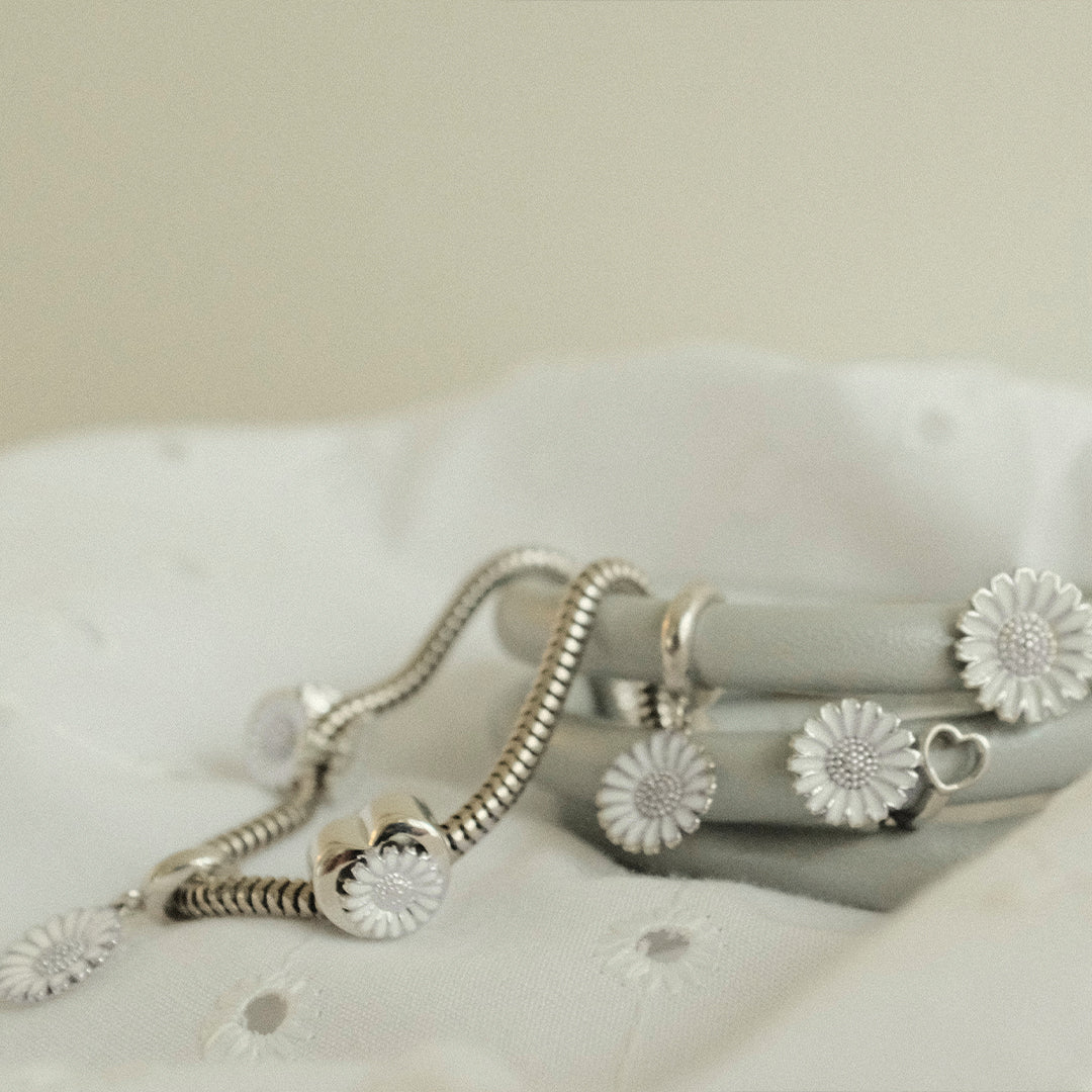 Marguerite Bliss Charm 6 mm til Classic Læderarmbånd - Sterling Sølv